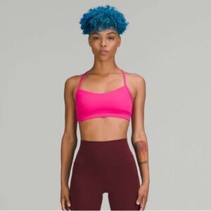 Lululemon Flow Y Nulu Bra *Light Support, A–C Cups
Sonic Pink